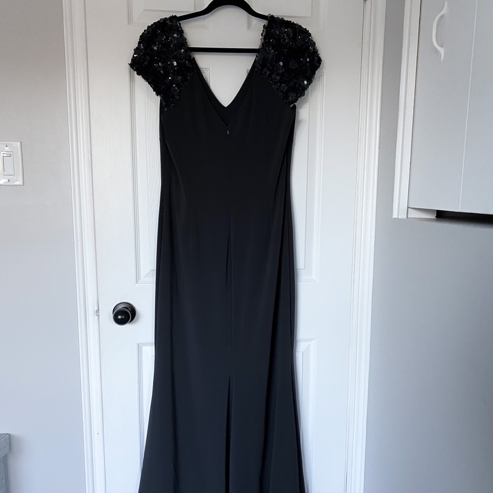 Badgley Mischka Gown *NWT